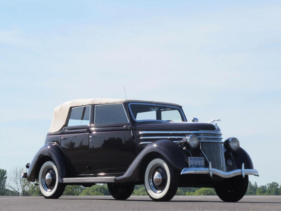  Ford V8 Deluxe Convertible Sedan 1936 года  (фото 10 из 18)